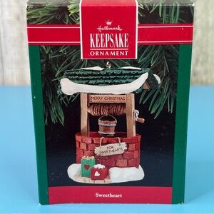 Hallmark Keepsake Ornament Sweetheart Handcrafted & Dated 1990